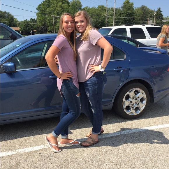 mauve t-shirt - Picture 2 of 2